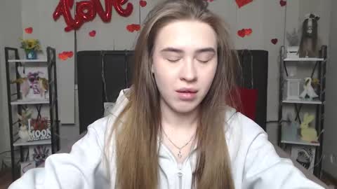 LauraHlot online show from February 17, 6:10 am