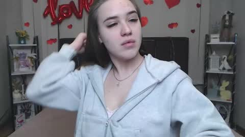 LauraHlot online show from February 28, 6:42 pm