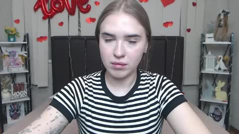 LauraHlot online show from March 31, 6:14 am
