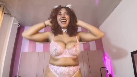 Snapshot of lauraltt chatting on October 27, 12:53 pm lauraltt online show from October 27, 12:53 pm