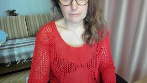 Lauraoven1 online show from March 25, 7:03 am