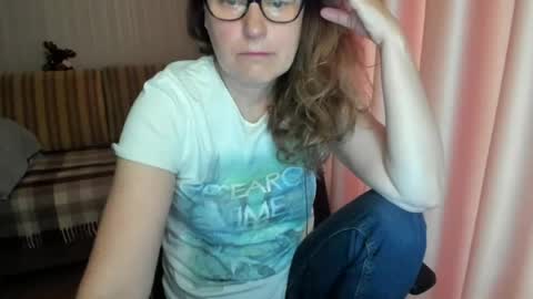 Lauraoven1 online show from April 29, 7:01 am