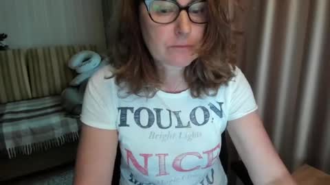 Lauraoven1 online show from June 11, 3:10 pm
