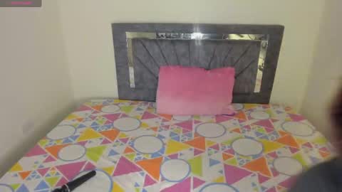 Snapshot of laurasofia01 chatting on April 5, 12:41 am laurasofia01 online show from April 5, 12:41 am