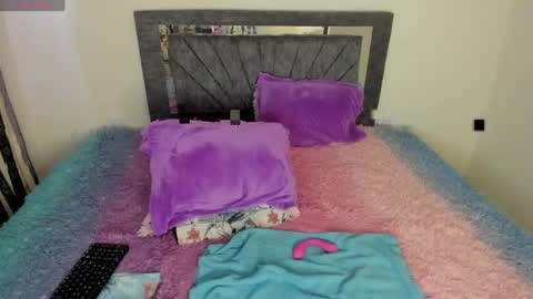 Snapshot of laurasofia01 chatting on April 18, 7:58 pm laurasofia01 online show from April 18, 7:58 pm