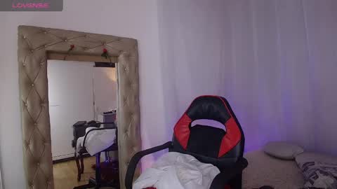 Laura Sofia online show from April 23, 12:29 pm