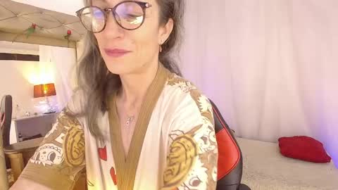 Snapshot of laurasofia45 chatting on May 8, 2:55 pm Laura Sofia online show from May 8, 2:55 pm