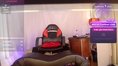 Snapshot of laurasofia45 chatting on May 11, 3:51 pm Laura Sofia online show from May 11, 3:51 pm