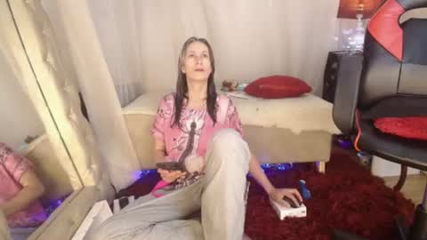 Laura Sofia online show from June 22, 2:14 pm