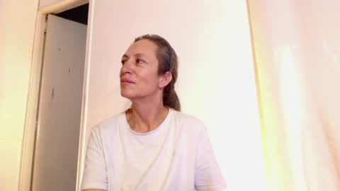 Laura Sofia online show from July 16, 4:46 pm