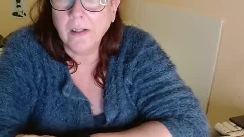 laureanne online show from December 28, 3:04 pm