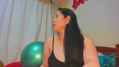 Snapshot of laureen777 chatting on January 13, 8:04 pm laureen777 online show from January 13, 8:04 pm