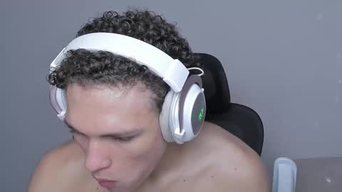 Laureent online show from October 23, 7:12 pm