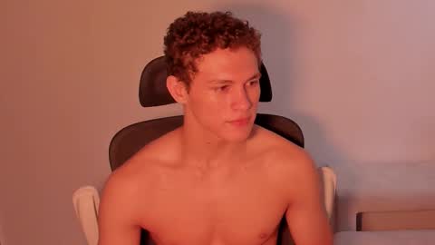 Laureent online show from March 3, 8:04 pm