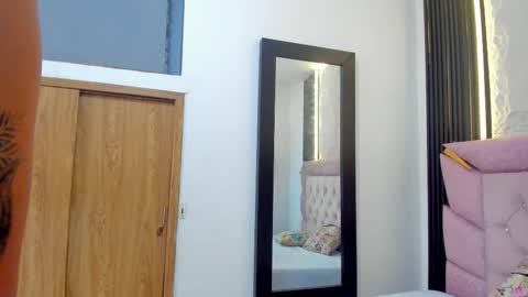 Laurem online show from November 12, 7:13 pm