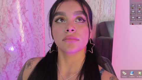 Snapshot of lauren_camila1 chatting on December 6, 2:57 am Lau online show from December 6, 2:57 am