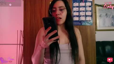 Lauren online show from March 1, 5:09 am