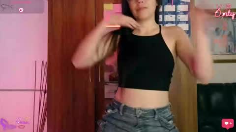 Lauren online show from March 6, 4:42 am