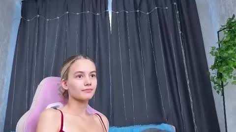 Lissa online show from July 22, 1:14 pm