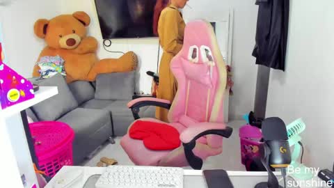 SF online show from May 22, 3:17 pm