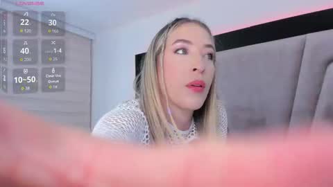 laurenclark1 online show from March 1, 3:30 am