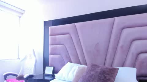 laurenclark1 online show from March 13, 5:08 pm