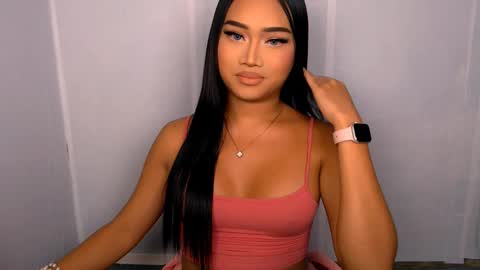 Snapshot of laurenfox16 chatting on October 9, 7:23 pm chloe3 online show from October 9, 7:23 pm