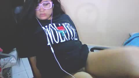 onlyfan laureng7 - 7 laureng2 online show from January 13, 6:29 am