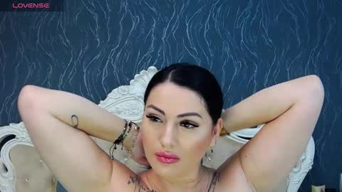 Snapshot of laurenjenssen chatting on February 1, 12:47 pm Laura online show from February 1, 12:47 pm