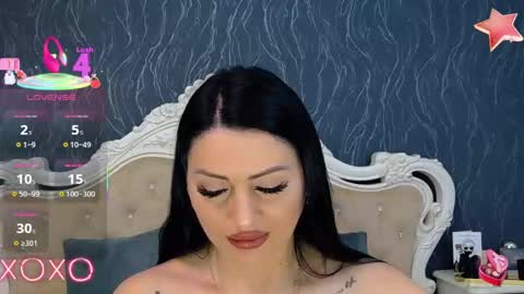 Snapshot of laurenjenssen chatting on February 14, 9:24 am Laura online show from February 14, 9:24 am