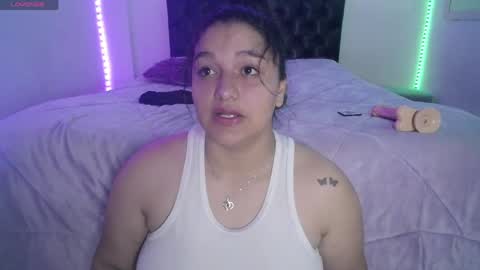 laurenkenner28_ online show from May 11, 6:38 pm