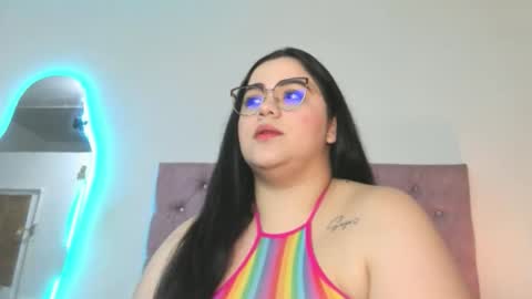 laurenlaine online show from June 9, 3:23 pm