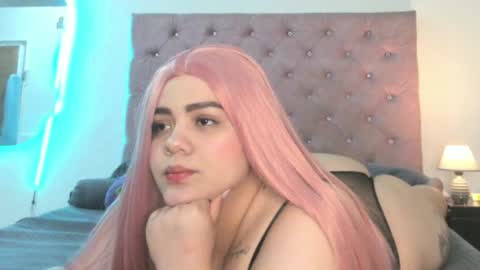 laurenlaine online show from June 27, 1:21 am