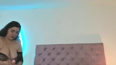 laurenlaine online show from July 25, 10:35 am