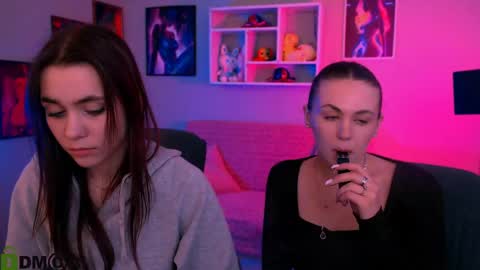 Laure online show from April 25, 1:41 pm