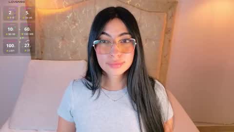 laurenn_smitth online show from February 13, 1:40 pm