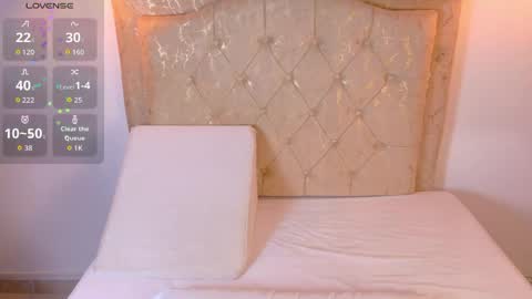 laurenn_smitth online show from June 9, 12:50 pm