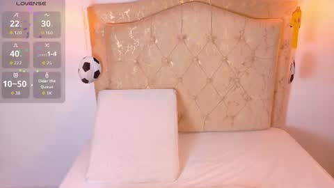laurenn_smitth online show from June 25, 12:42 pm