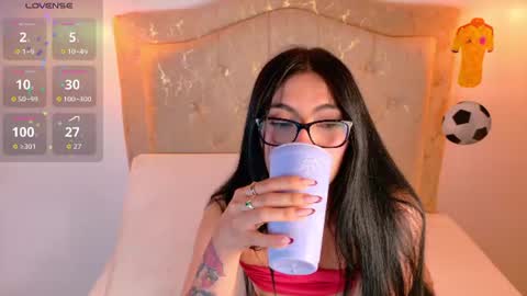 laurenn_smitth online show from July 8, 12:53 pm