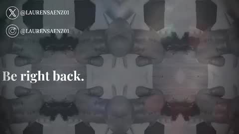 Snapshot of laurensaenz chatting on January 20, 12:07 pm Lauren Saenz online show from January 20, 12:07 pm