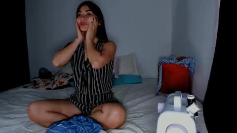 Snapshot of laurent_a chatting on January 6, 9:50 pm Lucie online show from January 6, 9:50 pm