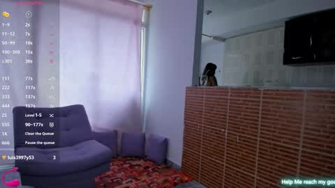 Snapshot of laurent_a chatting on March 8, 3:38 pm Lucie online show from March 8, 3:38 pm