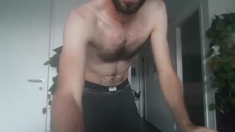 Snapshot of laurenthod chatting on November 24, 9:42 am laurenthod online show from November 24, 9:42 am