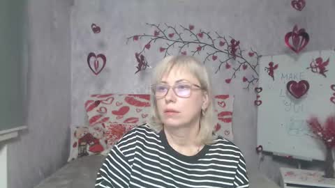 Lauren online show from February 7, 9:46 am