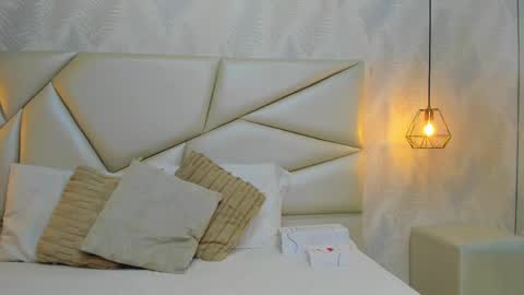 Snapshot of laurettedela_roux chatting on November 14, 11:09 am Laurent online show from November 14, 11:09 am