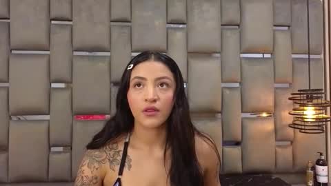 Snapshot of lauri_thx chatting on December 17, 12:11 pm lauri_thx online show from December 17, 12:11 pm