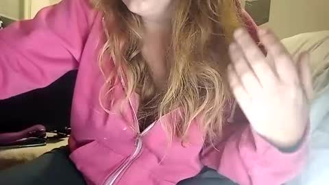 Snapshot of lauriehotxxx chatting on January 6, 7:56 pm lauriehotxxx online show from January 6, 7:56 pm