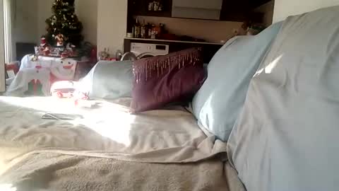 Snapshot of lauriehotxxx chatting on January 12, 2:52 pm lauriehotxxx online show from January 12, 2:52 pm