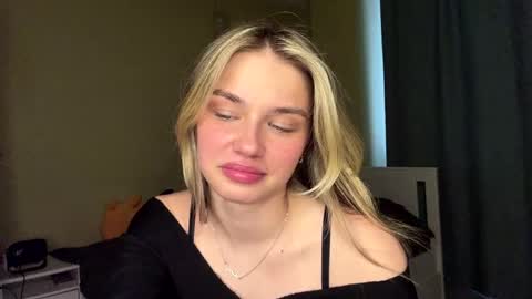 Bella online show from April 27, 11:41 am