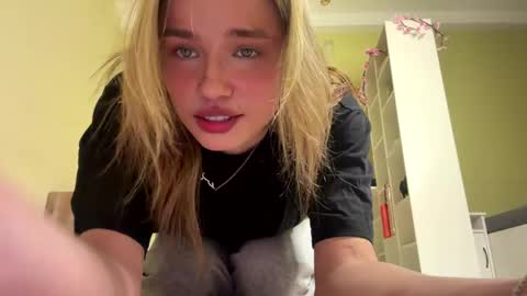 Bella online show from April 29, 9:35 am